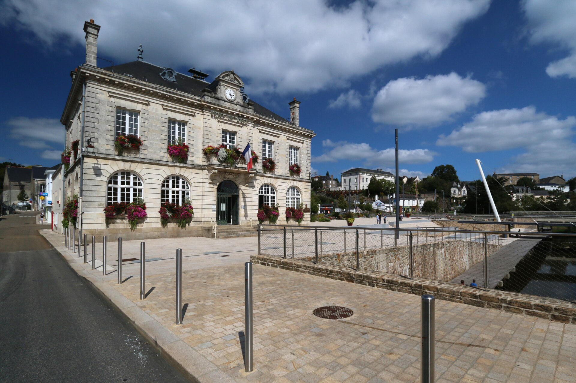 Vue pittoresque d'une rue de Pontchâteau